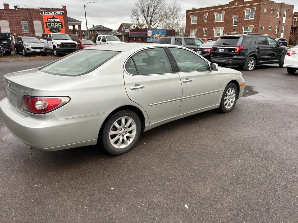 2004 Lexus ES 4th Gen - Image 2 of 7
