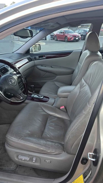 2004 Lexus ES 4th Gen - Image 8 of 12