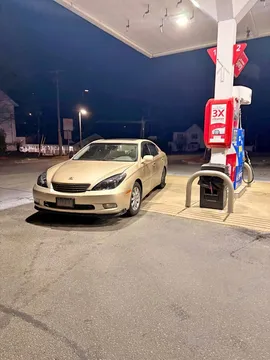 2004 Lexus ES 330 Sedan