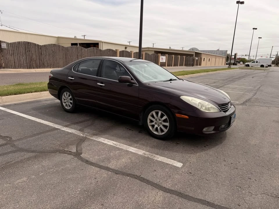 2004 Lexus ES 4th Gen - Image 3 of 10