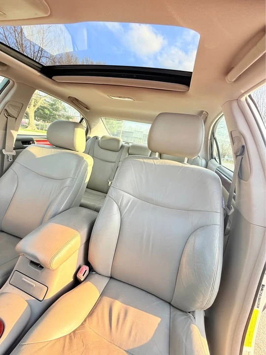 2004 Lexus ES 4th Gen - Image 11 of 14