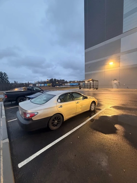 2004 Lexus ES 4th Gen - Image 2 of 4