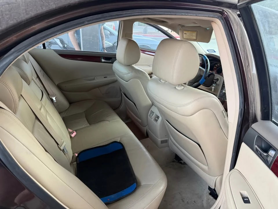 2004 Lexus ES 4th Gen - Image 6 of 10