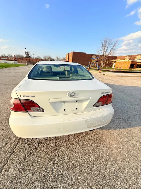 2004 Lexus ES 4th Gen - Image 8 of 14