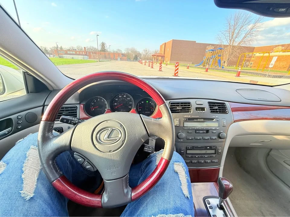 2004 Lexus ES 4th Gen - Image 13 of 14