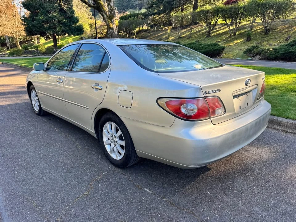 2004 Lexus ES 4th Gen - Image 7 of 10