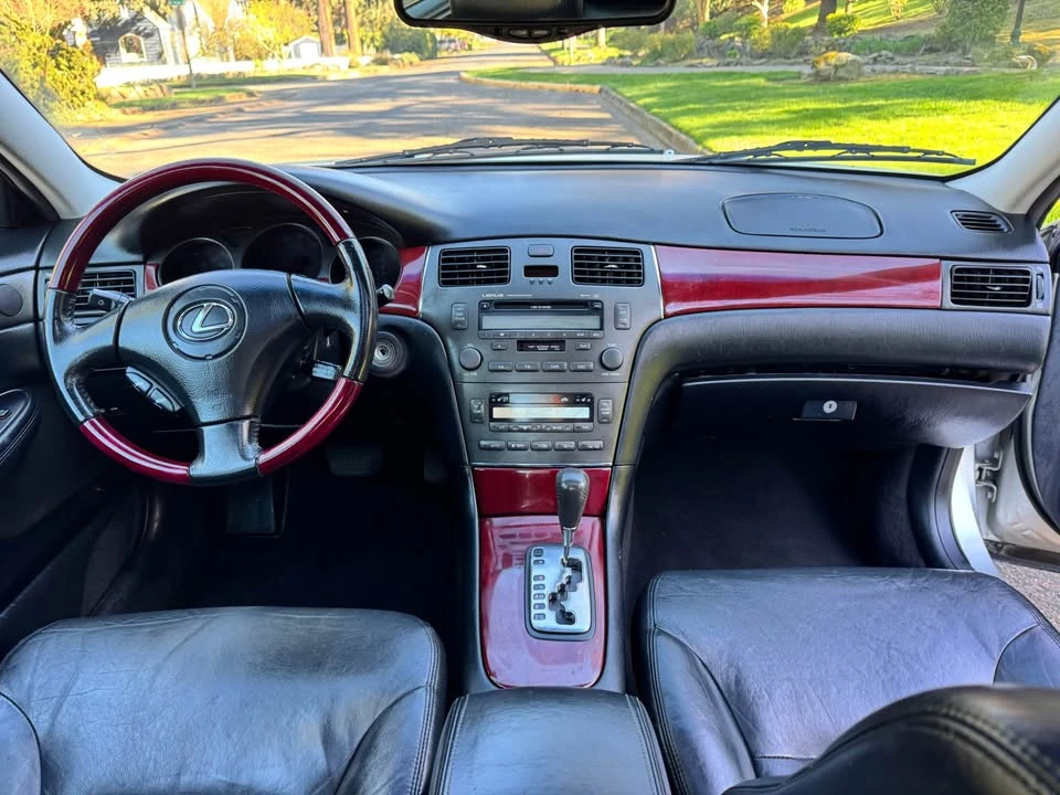 2004 Lexus ES 4th Gen - Image 10 of 10