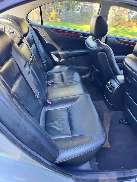 2004 Lexus ES 4th Gen - Image 9 of 10