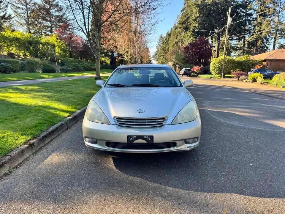 2004 Lexus ES 4th Gen - Image 3 of 10