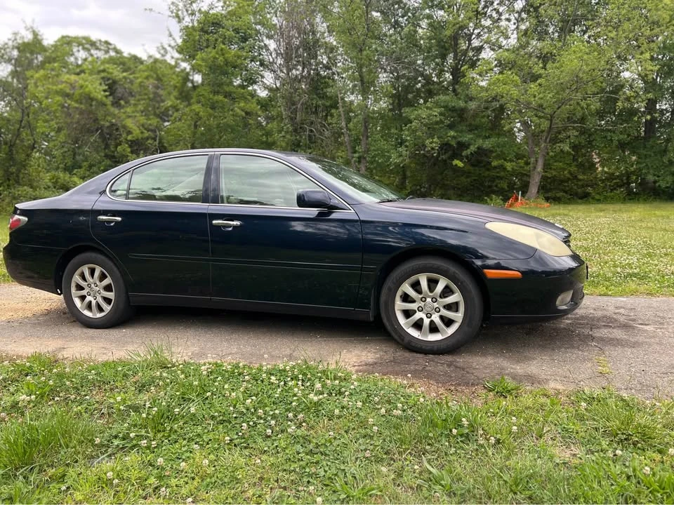 2004 Lexus ES 4th Gen - Image 5 of 21