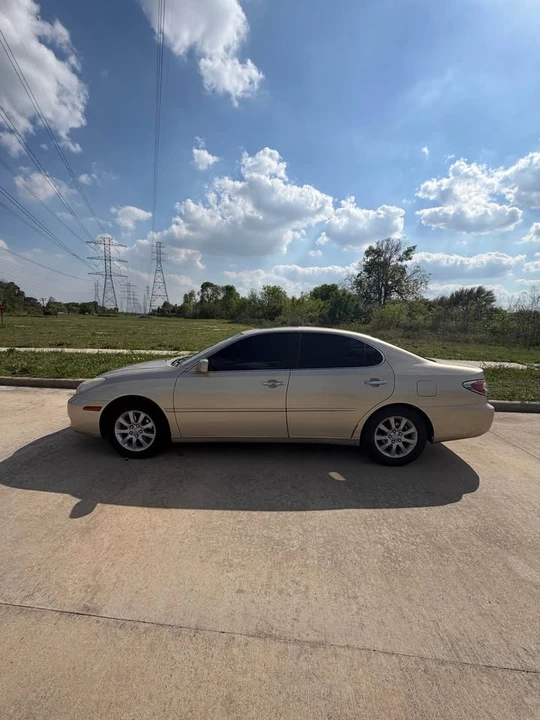 2004 Lexus ES 4th Gen - Image 2 of 7