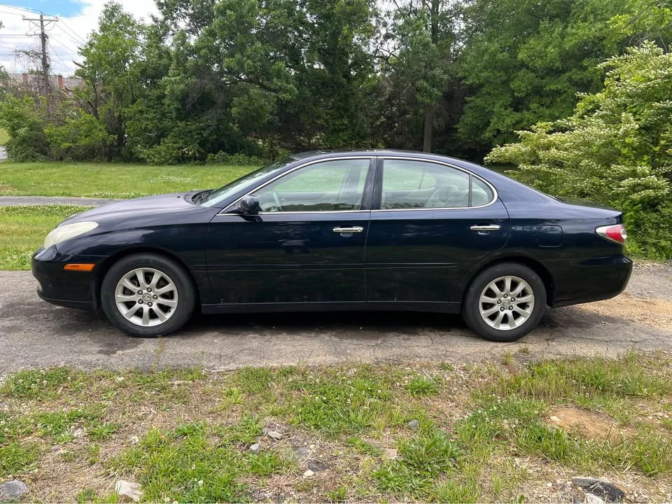2004 Lexus ES 4th Gen - Image 3 of 21