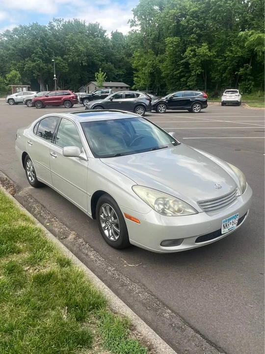 2004 Lexus ES 4th Gen - Image 3 of 8