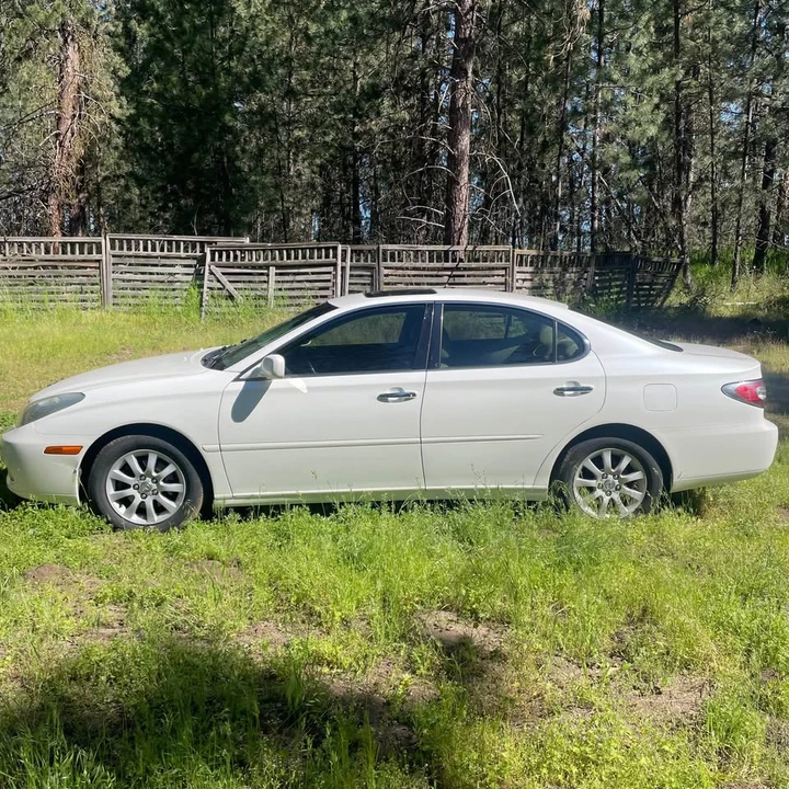 2004 Lexus ES 4th Gen - Image 2 of 21