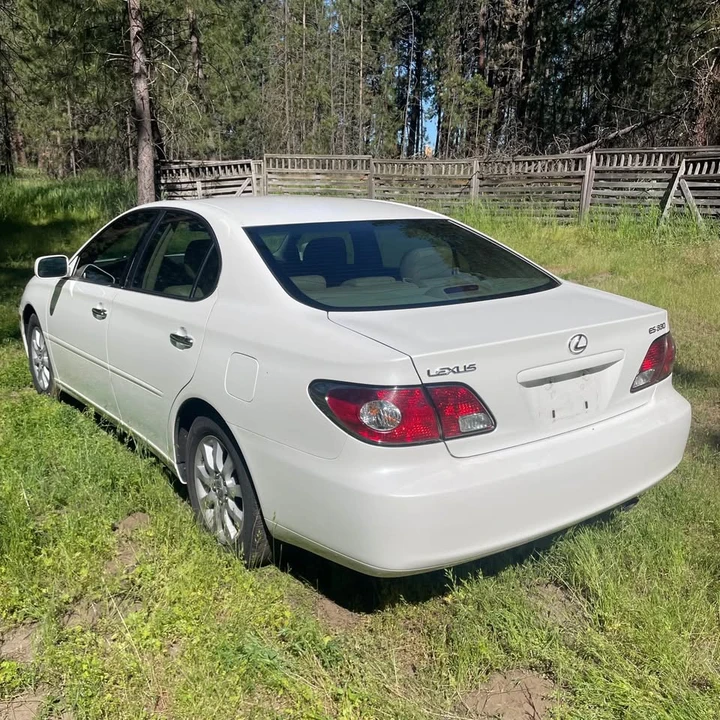 2004 Lexus ES 4th Gen - Image 3 of 21