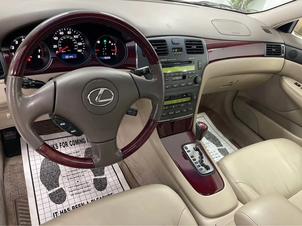 2004 Lexus ES 4th Gen - Image 8 of 19