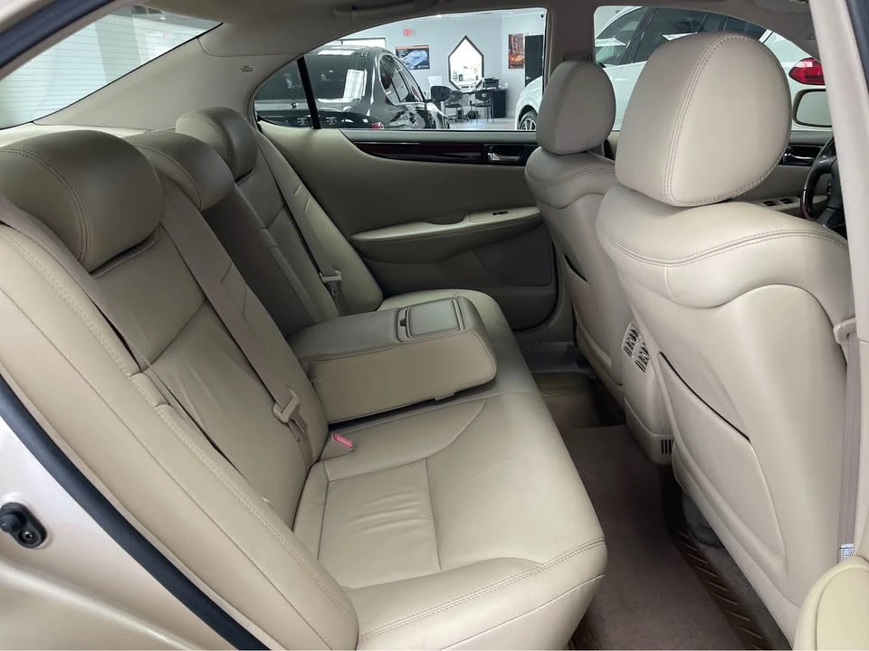 2004 Lexus ES 4th Gen - Image 16 of 19
