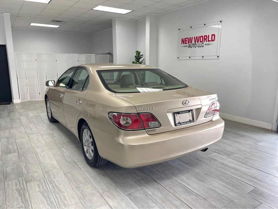 2004 Lexus ES 4th Gen - Image 2 of 19