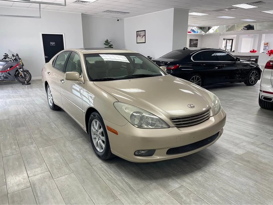 2004 Lexus ES 4th Gen - Image 5 of 19