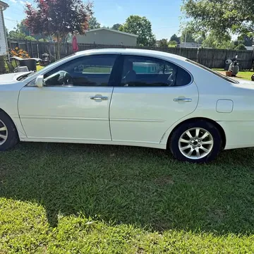 2004 Lexus ES 330 Sedan