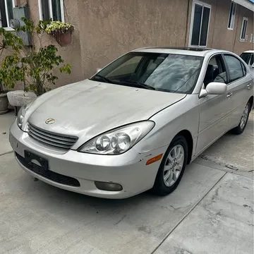 2004 Lexus ES 330 Sedan