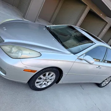 2004 Lexus ES 330 Sedan 4D