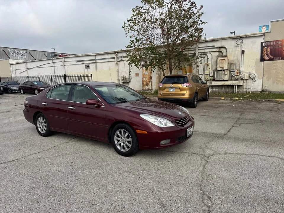 2004 Lexus ES 4th Gen - Image 9 of 13