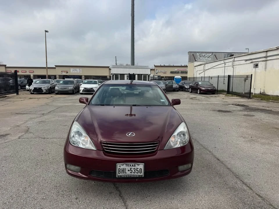 2004 Lexus ES 4th Gen - Image 11 of 13