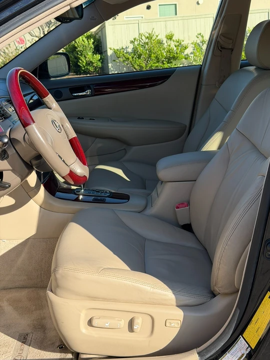 2004 Lexus ES 4th Gen - Image 15 of 31