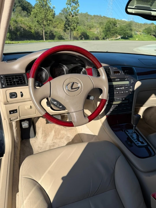 2004 Lexus ES 4th Gen - Image 17 of 31