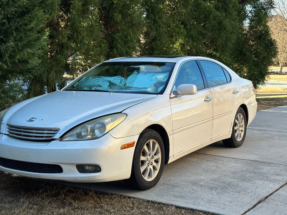 2004 Lexus ES 4th Gen - Image 3 of 9