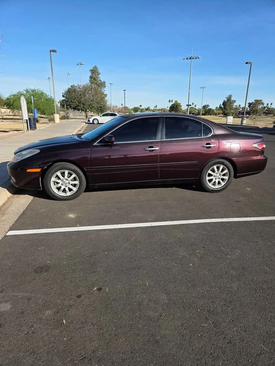 2004 Lexus ES 4th Gen - Image 3 of 10