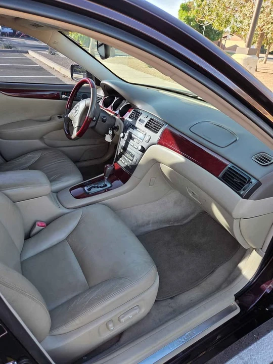 2004 Lexus ES 4th Gen - Image 6 of 10