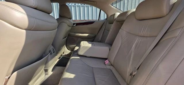 2004 Lexus ES 4th Gen - Image 19 of 20