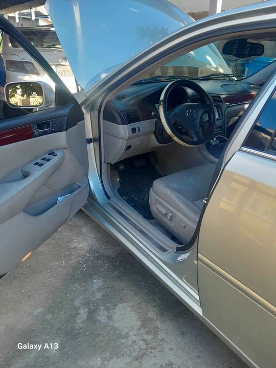 2004 Lexus ES 3rd Gen - Image 8 of 9