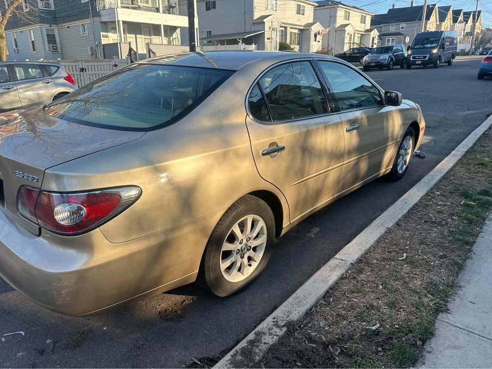 2004 Lexus ES 4th Gen - Image 5 of 8