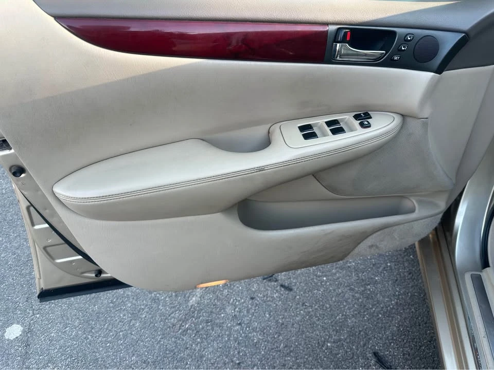 2004 Lexus ES 4th Gen - Image 7 of 8
