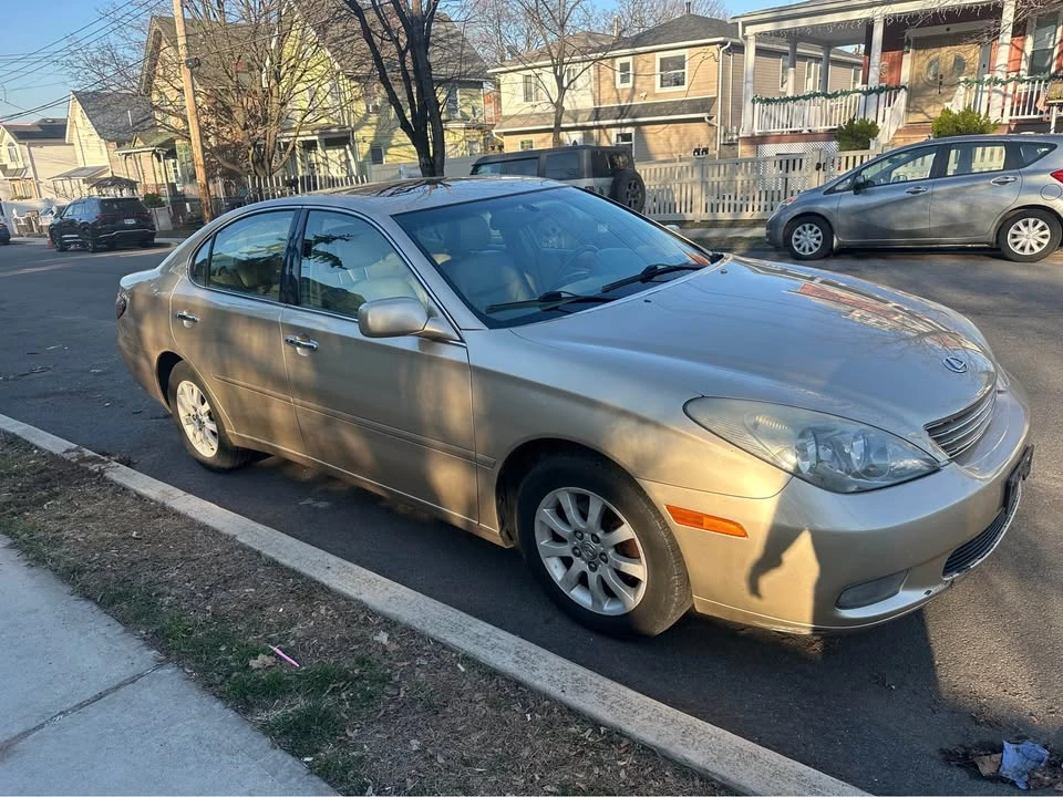 2004 Lexus ES 4th Gen - Image 3 of 8