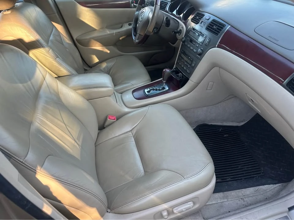 2004 Lexus ES 4th Gen - Image 6 of 8