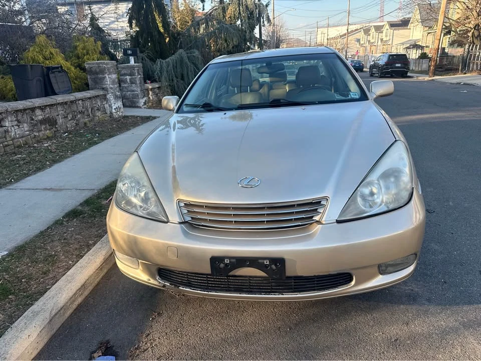 2004 Lexus ES 4th Gen - Image 2 of 8