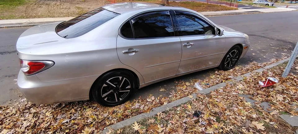 2004 Lexus ES 3rd Gen - Image 2 of 6