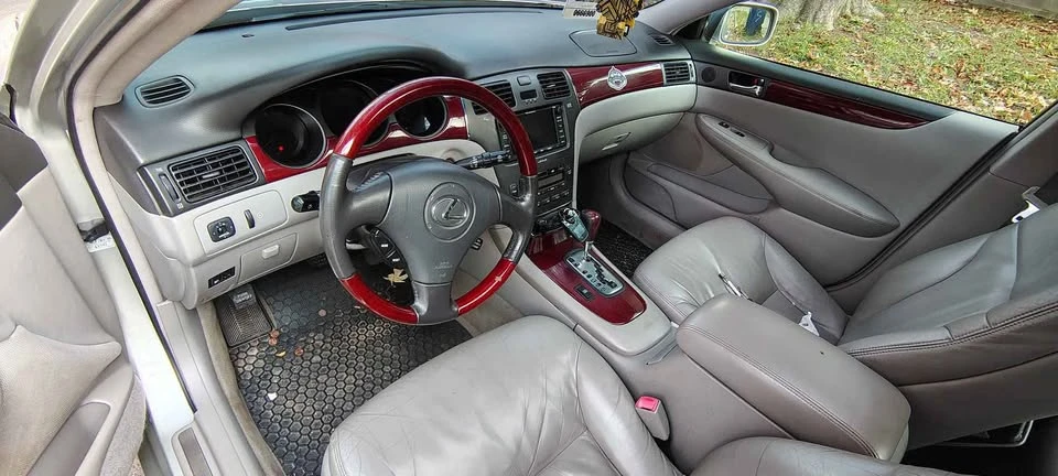2004 Lexus ES 3rd Gen - Image 5 of 6