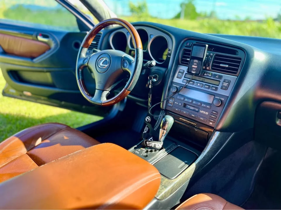 2004 Lexus GS 2nd Gen - Image 11 of 16