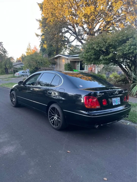 2004 Lexus GS 2nd Gen - Image 3 of 11