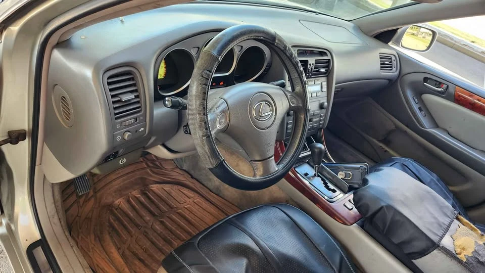 2004 Lexus GS 2nd Gen - Image 10 of 14