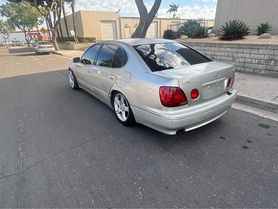 2004 Lexus GS 2nd Gen - Image 4 of 10