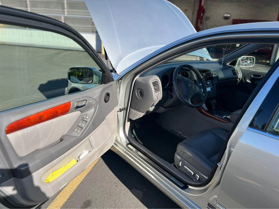 2004 Lexus GS 2nd Gen - Image 16 of 20
