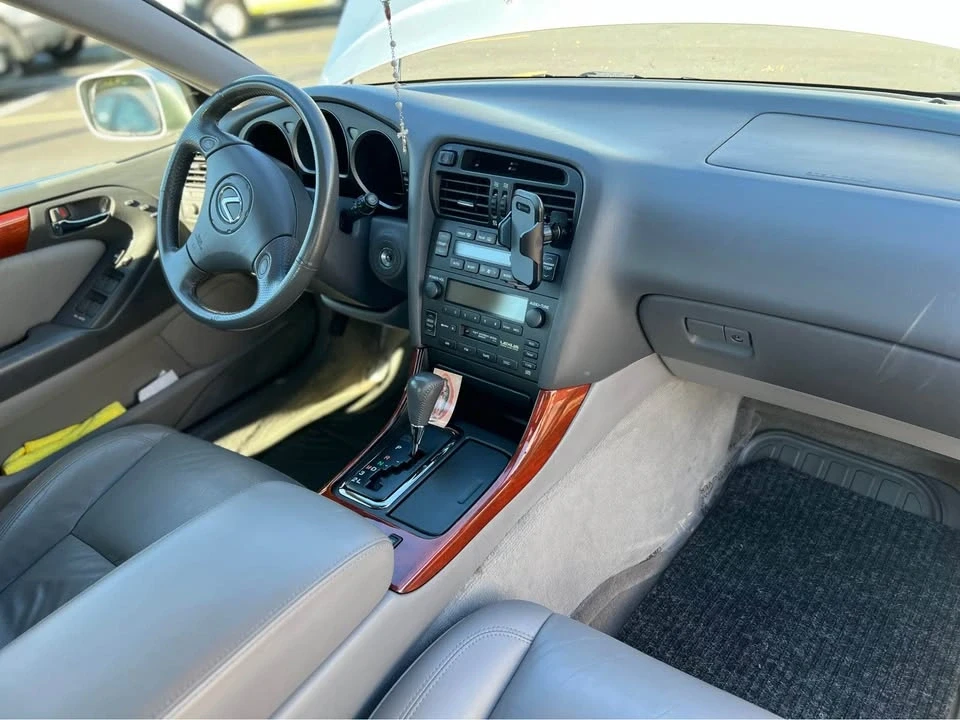 2004 Lexus GS 2nd Gen - Image 9 of 20