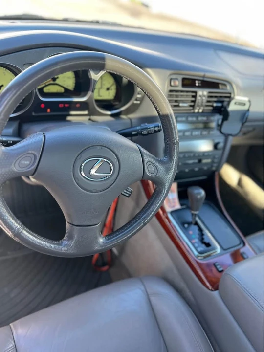 2004 Lexus GS 2nd Gen - Image 17 of 20