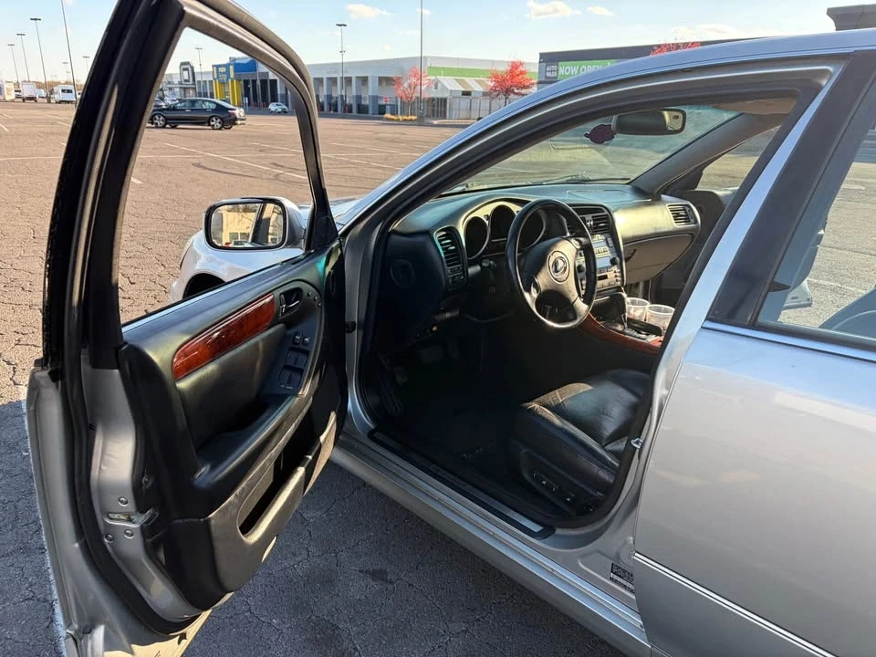 2004 Lexus GS 2nd Gen - Image 11 of 12